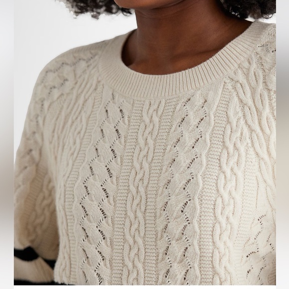 Express White Black Striped Cable Knit Crew Neck Sweater Size Large - Picture 5 of 13